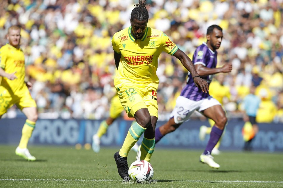 丹麦在防守 丹麦在防守